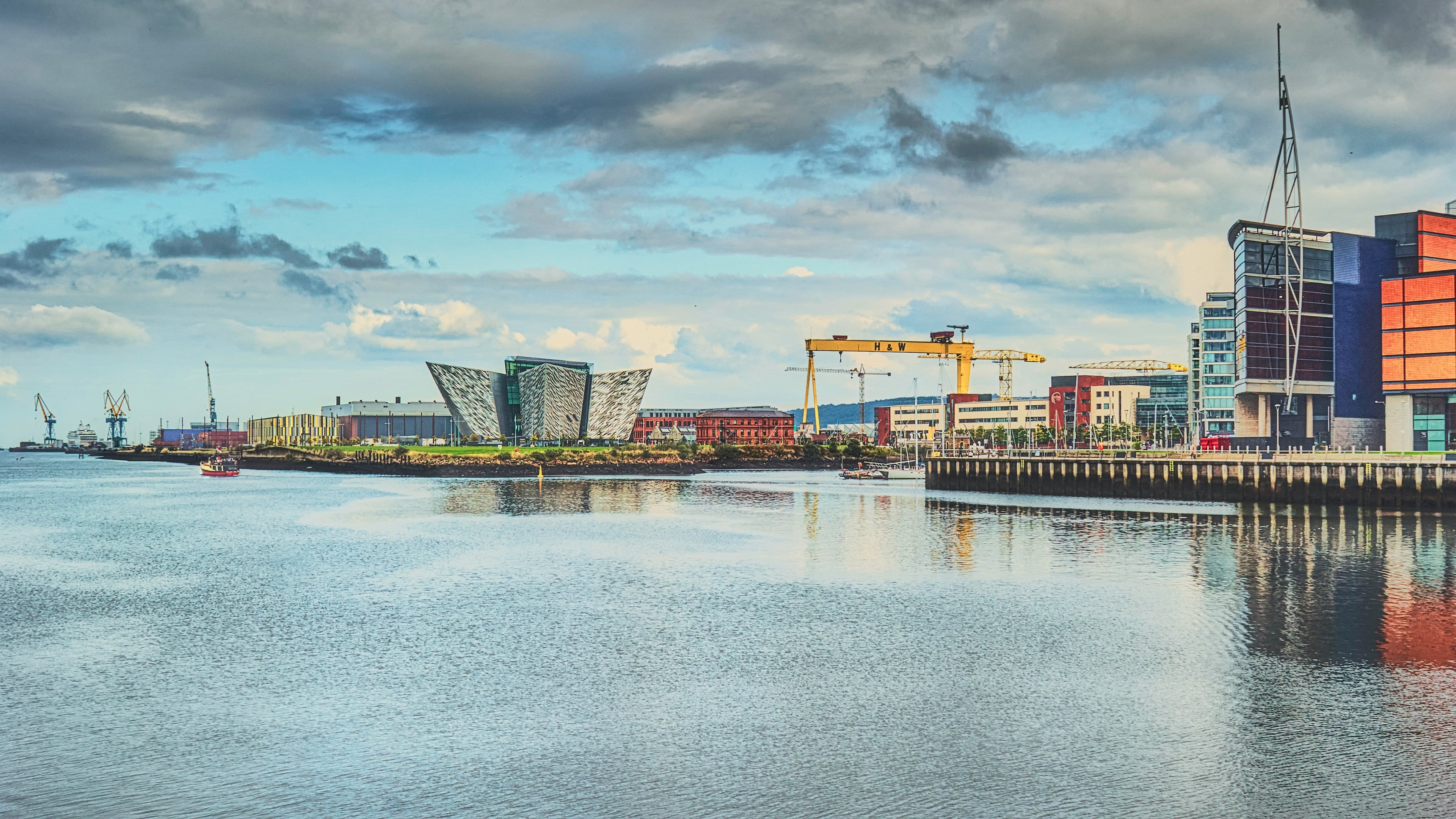 BELFAST￨贝尔法斯特出发 →
