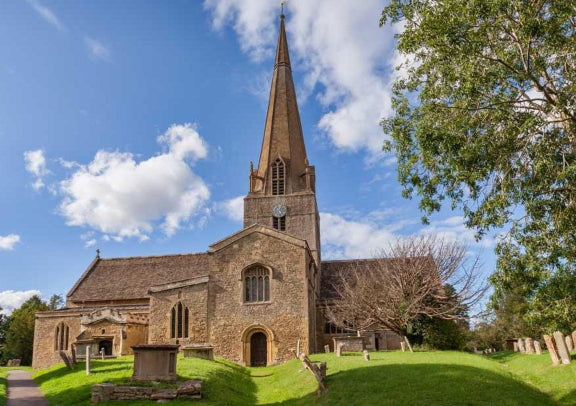 [Great Value] One-Day Tour of Downton Abbey, Bampton Village, the Cotswolds ("Most Beautiful Countryside"), and Blenheim Palace (Churchill's Residence) (Departure from London, subject to secondary confirmation) 