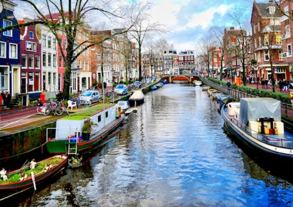 "8 Great Value Europe Loop Tours" Amsterdam + Windmill Village 1-Day Tour