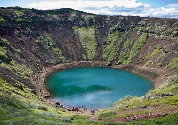 Keríð火山口湖