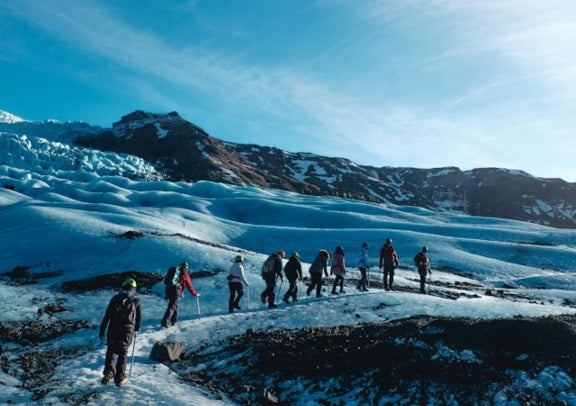 "Chinese Small Group" 5-Day Iceland South Coast Tour | Aurora · Golden Circle · Blue Lagoon · Blue Ice Cave · Black Sand Beach