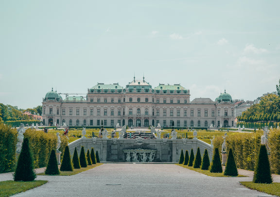 "Chinese Tour Group" 5-Day Essential Tour of Five Central European Countries: Germany, Austria, Czech Republic, Hungary, Slovakia