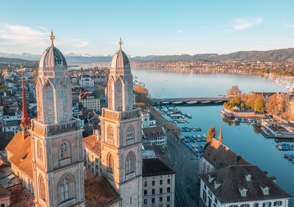"Chinese Tour Group" 6-Day Switzerland Snow Country GoldenPass Tour, Round Trip Frankfurt/Zurich (Thursday Departure)