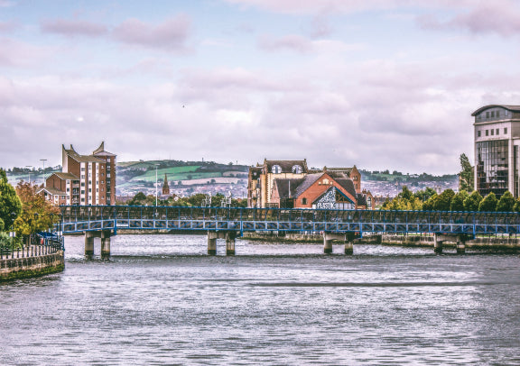 "Cruise Excursion" Giant's Causeway and Belfast City Classic Chinese Day Tour 