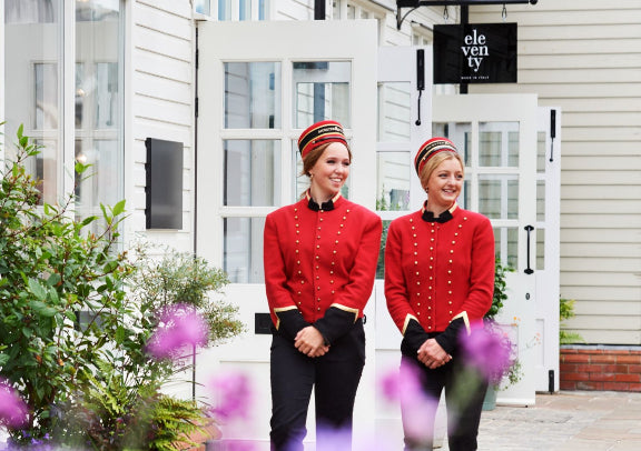 Bicester Village discount bus tour in the UK, with a 10% VIP discount code (round trip from London) 