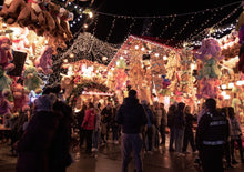 将图片加载到图库查看器，「限定圣诞中文团」英国伦敦、巴斯、牛津、威尔士、比斯特购物村圣诞黑五狂欢4日之旅 — 曼城/伯明翰往返（周五出发）
