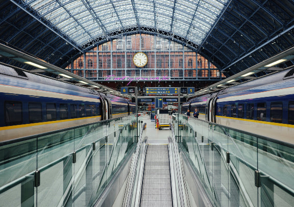 巴黎塞纳河午餐游船+随上随下巴士市内一日游，含欧洲之星火车票｜伦敦往返（需二次确认）