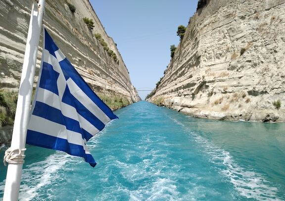 「4-10月限定中文團」遇見最美希臘－雅典、聖托里尼、札金索斯、伯羅奔尼撒7日遊（周四/日出團） 