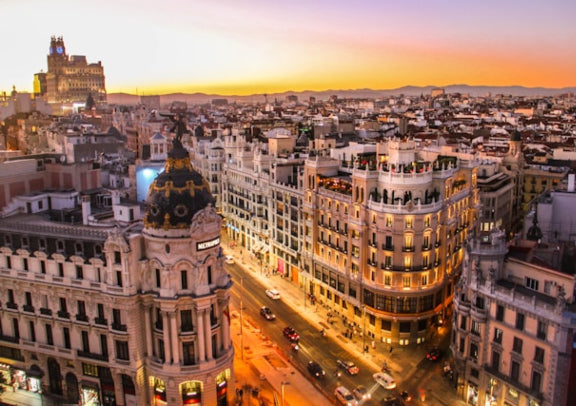 "Mandarin Group Tour " 10-Day Portugal + Spain + France Tour (Round trip from Paris)