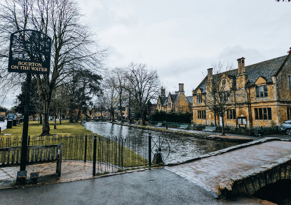 [Great Value] One-Day Tour of Downton Abbey, Bampton Village, the Cotswolds ("Most Beautiful Countryside"), and Blenheim Palace (Churchill's Residence) (Departure from London, subject to secondary confirmation) 