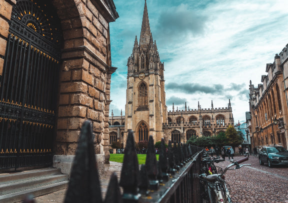 "Chinese-language tour" 5-day Scotland + England itinerary - departs from London; optional departures in London, Birmingham, or Manchester. 