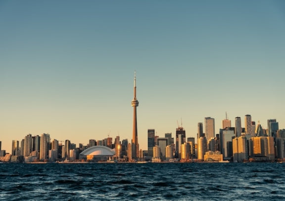 Chinese Small Group Tour: 5-Day Tour of Toronto, Montreal, Ottawa, Quebec City, Downtown Toronto/Niagara Falls