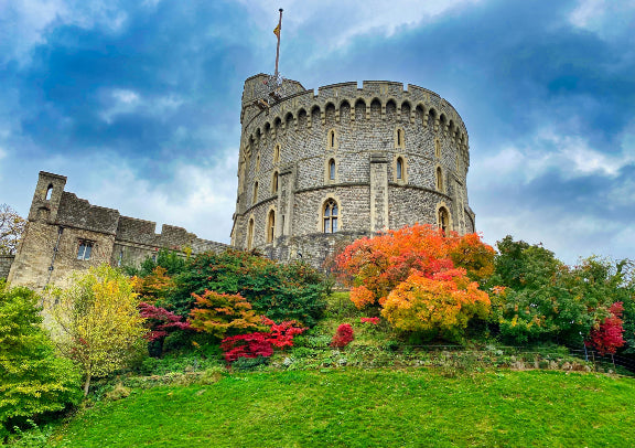 3-Day Tour of Windsor, Cambridge, Oxford, Stonehenge, Bath, Bicester Village in Chinese | Round Trip from London 