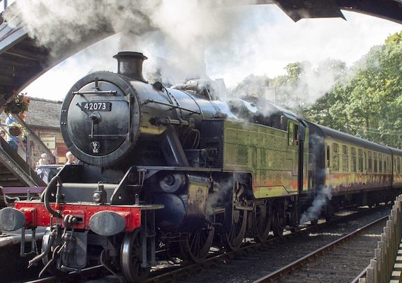 英国温德米尔环湖﹢复古蒸汽小火车﹢游船﹢湖区最美双镇「地图上的蓝宝石」1日游