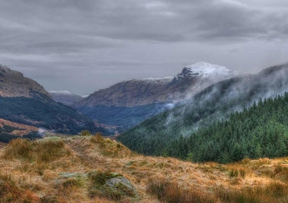 "Quality English Small Group" One-day tour to the Western Highlands of Scotland, Loch Lomond Town, and Doune Castle in the UK (round trip from Edinburgh) 