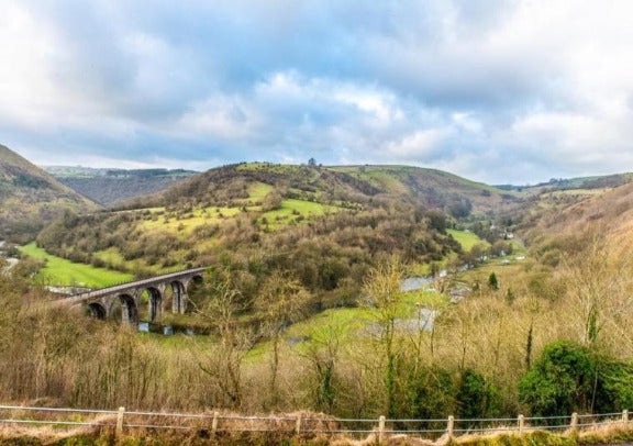 英国峰区国家公园﹢羊驼农场﹢达西庄园﹢贝克韦尔小镇「户外爱好者乐园」一日游